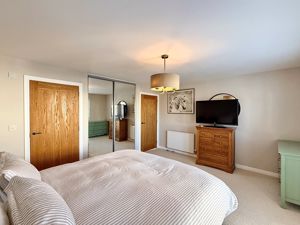 Photo 18- click for photo gallery